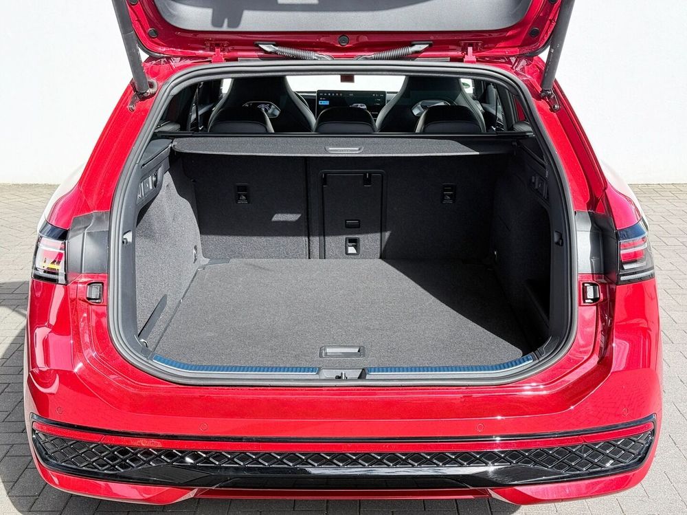 Volkswagen Passat-Variant 2.0 TDI Scr R Line DSG 2025 — zdjęcie 5