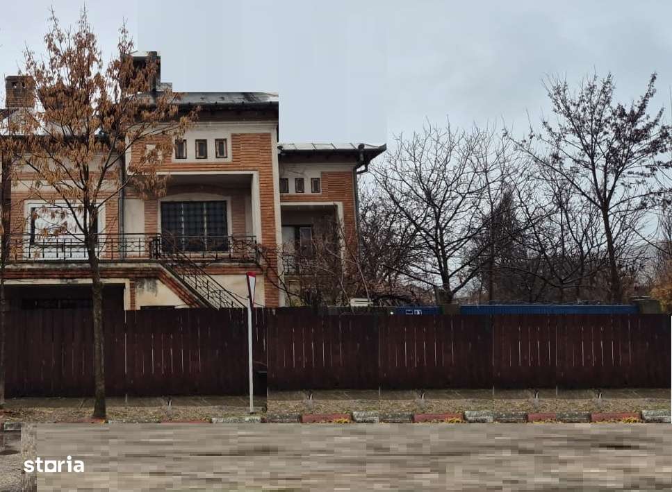 Casa-vila de vanzare in Alexandria teren 1050 mp pretabil comercial - Imagine principală: 1/7