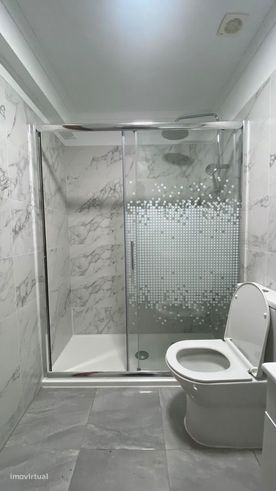 Apartamento T1 totalmente remodelado em Almada-17