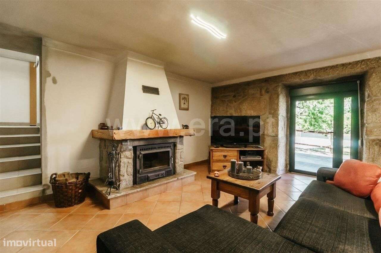 Moradia Isolada T2 / Fundão, Castelo Novo-9