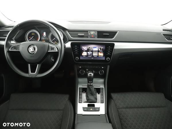 Skoda Superb 2.0 TDI SCR Ambition DSG - 14