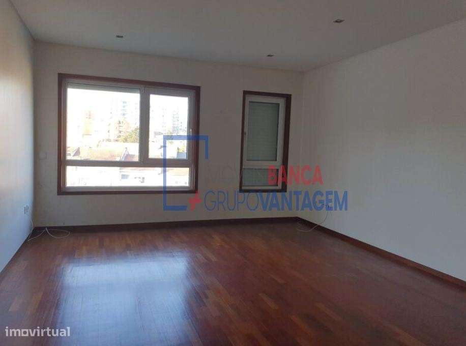 APARTAMENTO T1 - PORTO - BONFIM - Grande imagem: 2/11