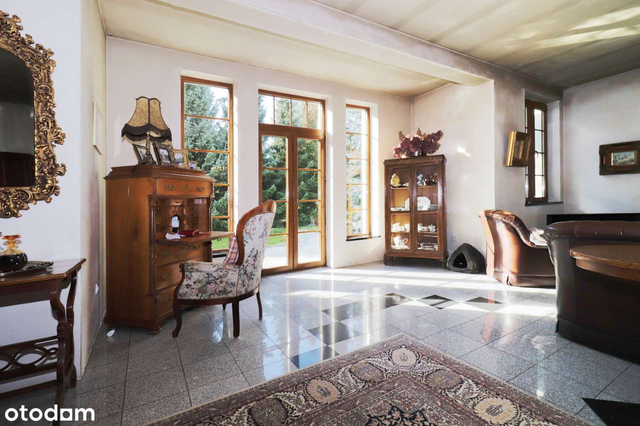 Dom w klasycznym stylu,  ogród, garaż dwustanowiskowy | Krężnica Jara-2