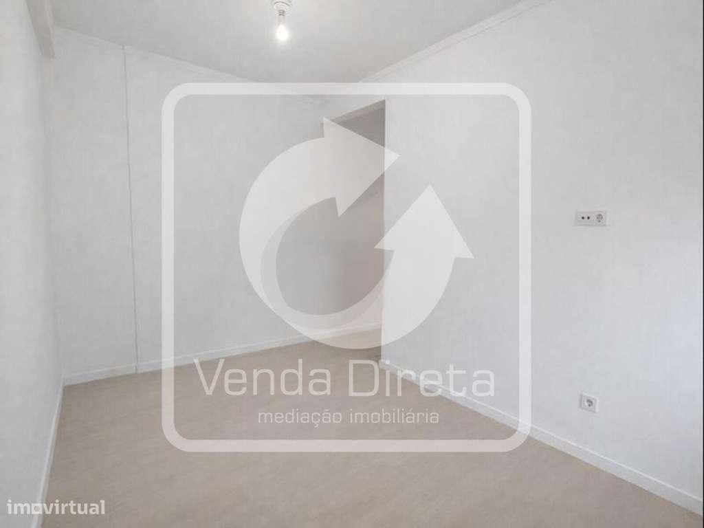 Apartamento T3 totalmente remodelado - Vista Rio!-21