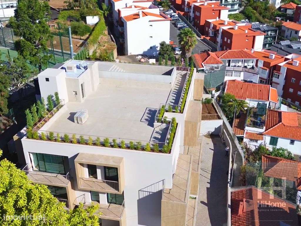 Apartamento T2 junto aos Barreiros em São Martinho - Grande imagem: 2/38