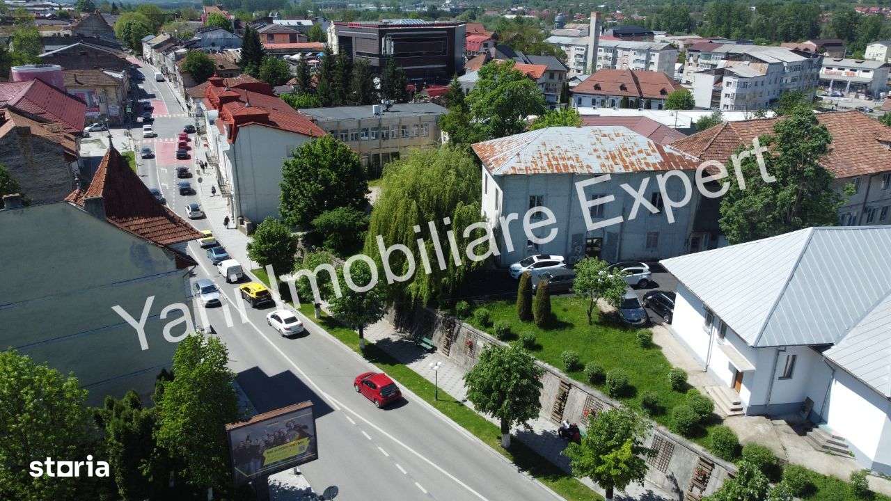Clădire de vânzare în centrul orașului Curtea de Argeș - Imagine principală: 2/13