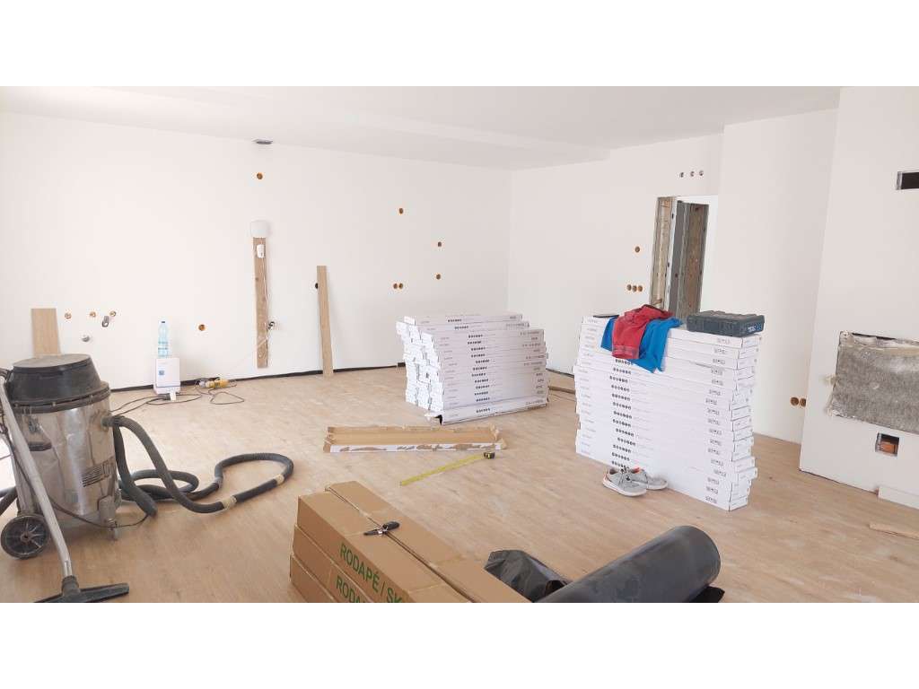 Moradia térrea T3 nos Pinheiros - Leiria - Grande imagem: 5/17