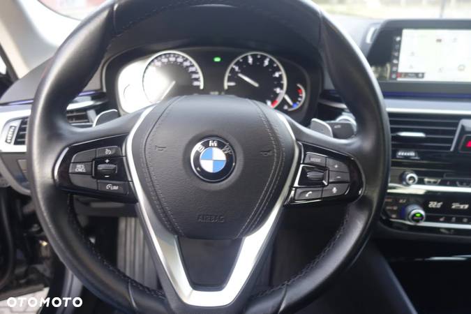 BMW Seria 5 - 21