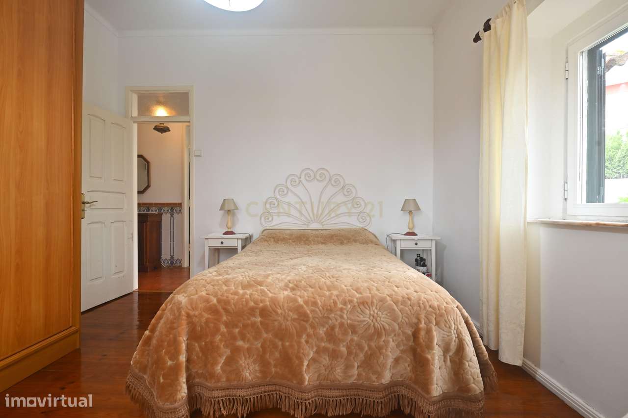 Oportunidade Única em Carnaxide | Terreno + Moradia com Elevado Potenc-7