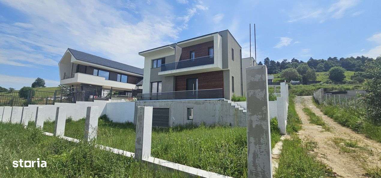Casa Individuala, 280 MP, Garaj si Curte 770 MP, Feleacu Zona Wonderla - Imagine principală: 3/19