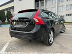 Volvo V60 T3 Momentum - 3