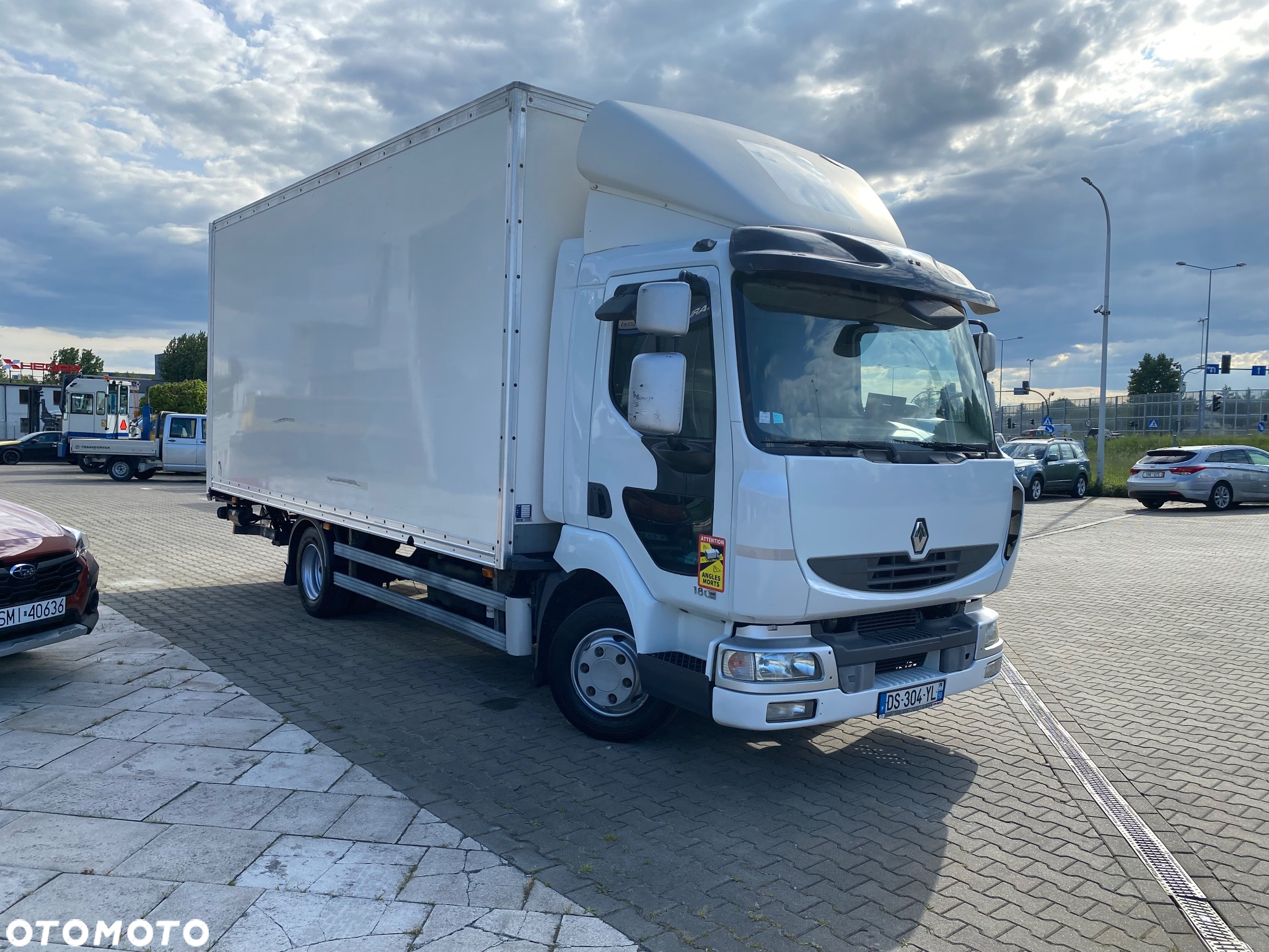 Renault Midlum 180 DXi / Kontener izoterma / 14 EP / EEV / Winda 1000kg - 5