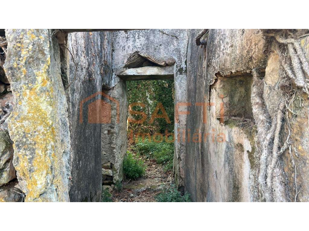 Ruína para reconstrução nas Areias - Ferreira do Zezere-13