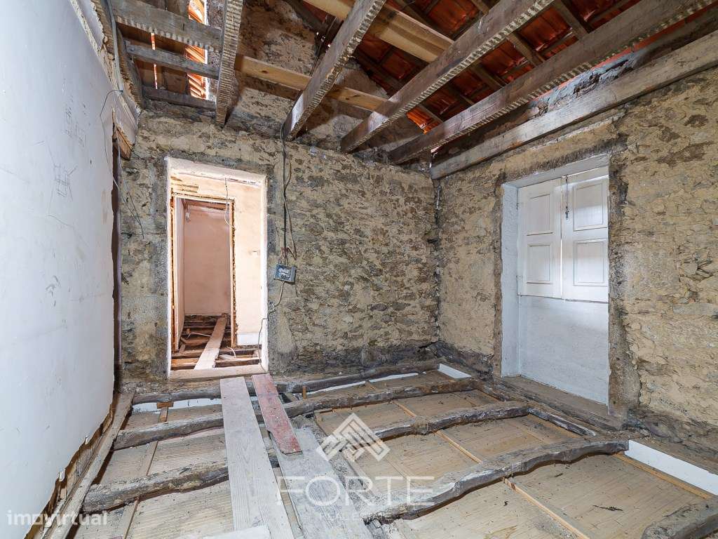 Moradia e Terreno para Venda em Oliveira de Azemeis-25