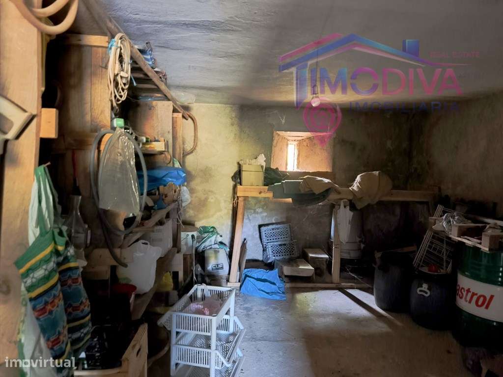 Moradia Isolada T3 com Terreno e Garagem em Bairradas, Figueiró dos...-31