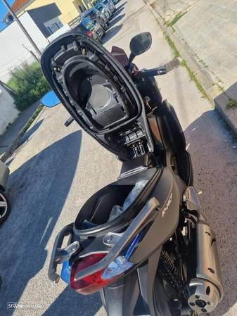 Kymco DJ D8 K-XCT 125 I - 7