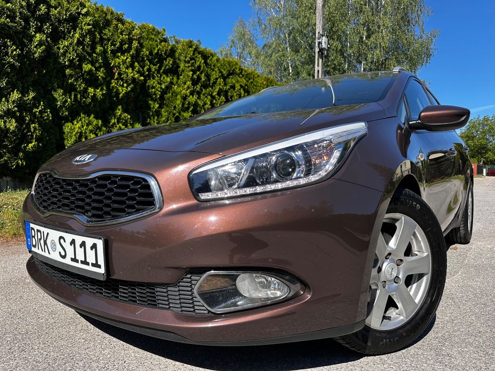 Kia Ceed II (2012-) 1.4 CVVT Fifa World Cup Edition 2013