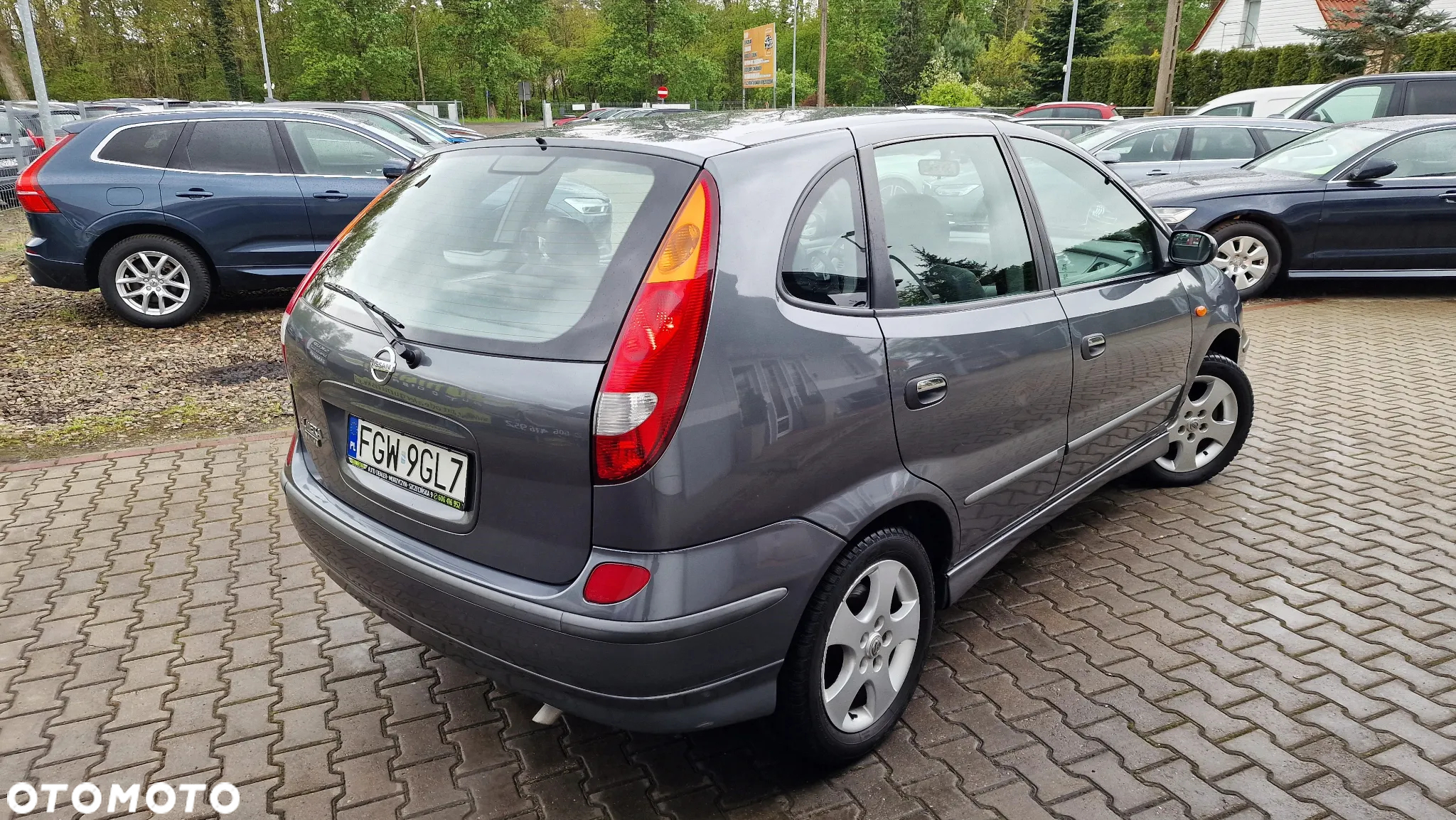 Nissan Almera Tino 1.8 Visia - 4