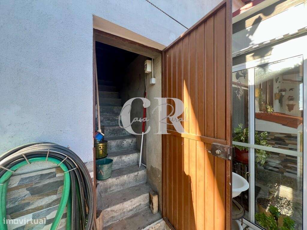 Excelente moradia térrea e independente com jardim em Arega - Figueiró-41