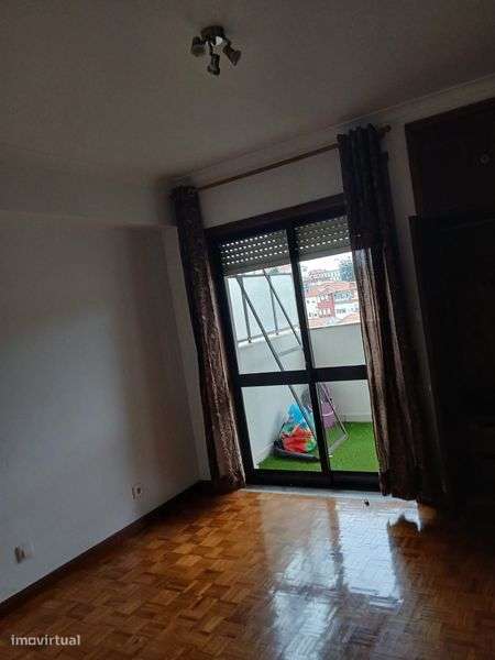 Aluga-se T1 Faria Guimarães - Grande imagem: 4/8