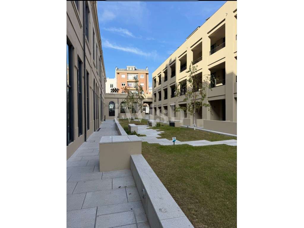 Apartamento com 1 quarto e lugar de garagem fechada para arrendar n... - Grande imagem: 2/20