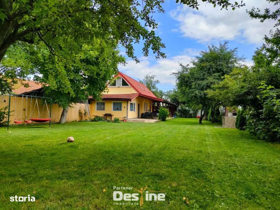 Casa cu 4 camere,   terasa acoperita,  curte de 700 mp, zona Kaufland - Imagine principală: 1/10