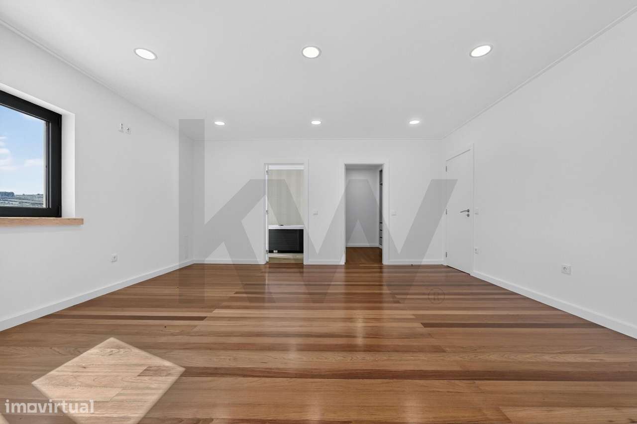 Moradia T5 com piscina e mais de 8.000 m2 de terreno | Seramena, Sobra-57