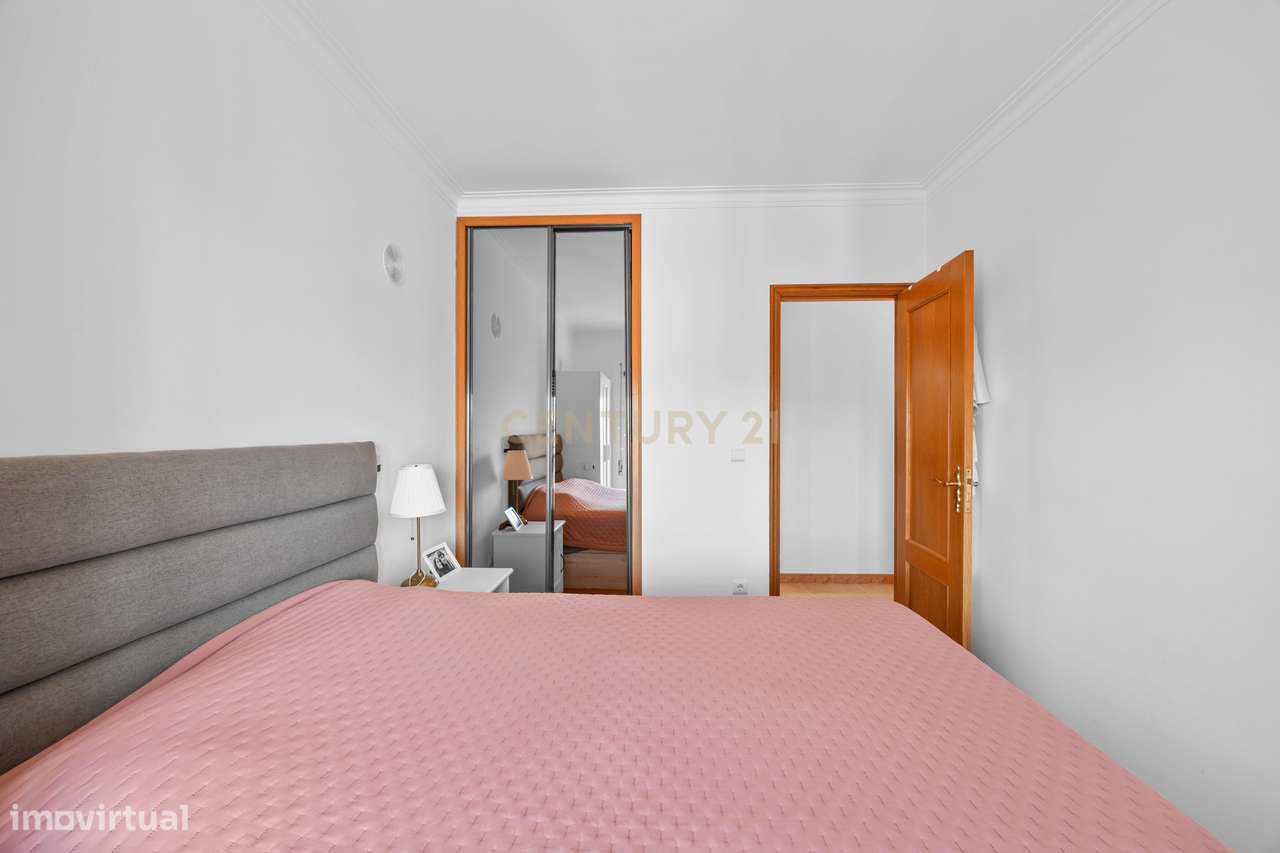 Apartamento T2 Atalaia-18