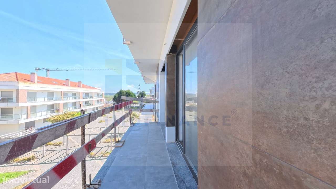 Apartamento T3 em Fase Final de Acabamentos — Praia da Consolação (...-10