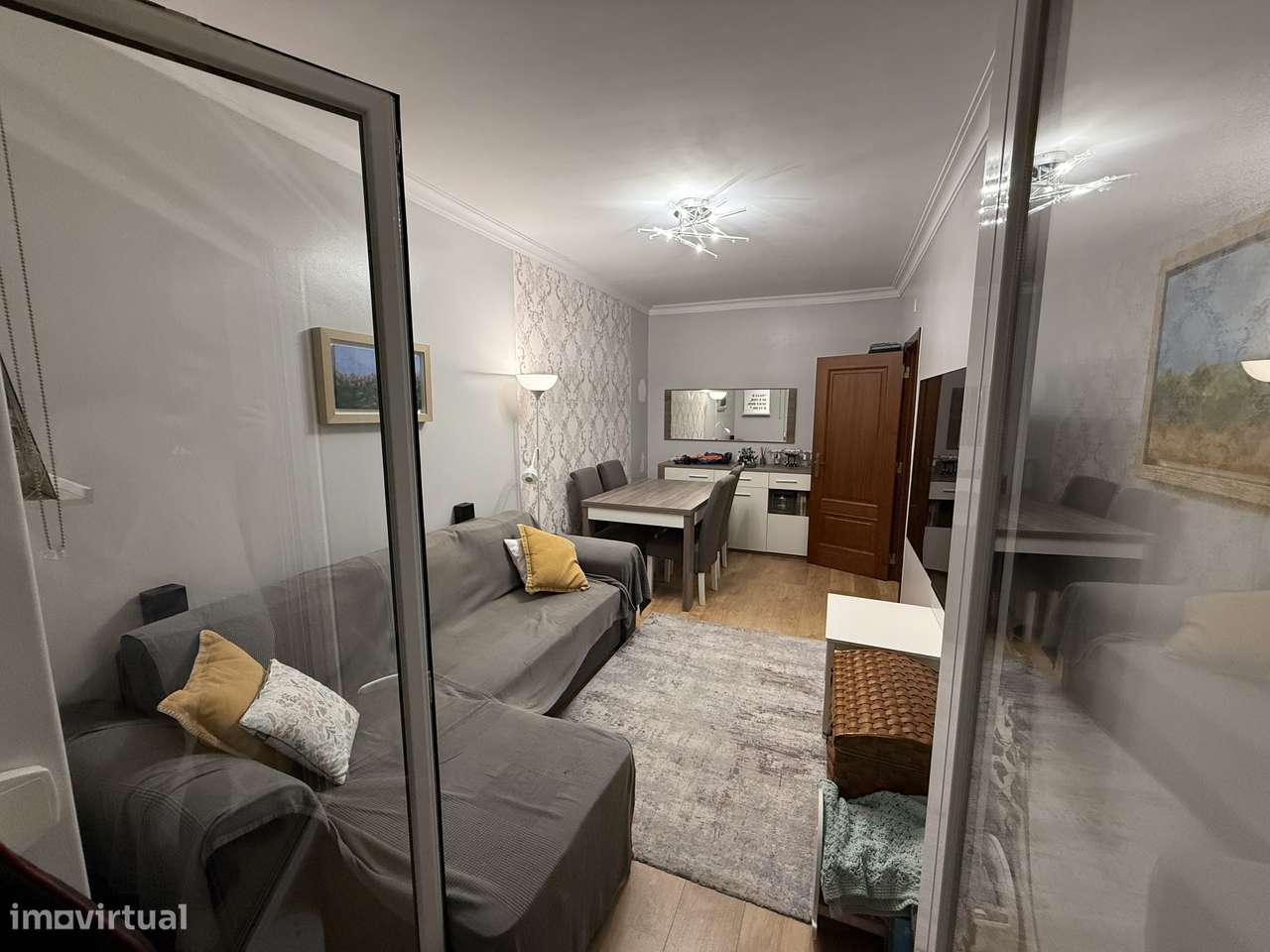 T2 renovado no centro de Carnaxide, pronto a habitar, perto de tudo - Grande imagem: 2/20