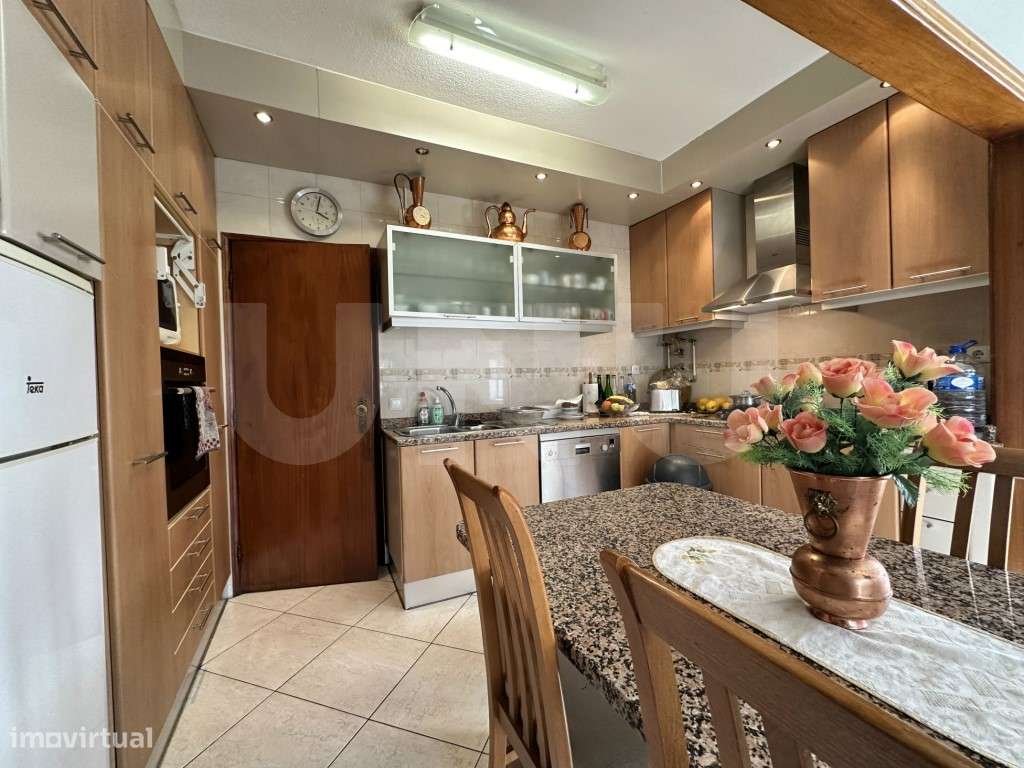 Moradia T3 com logradouro e anexo - Bairro do Espertim, Covilhã-12