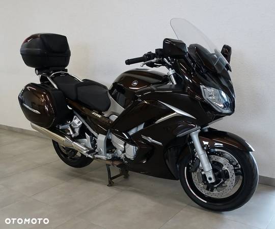 Yamaha FJR - 6