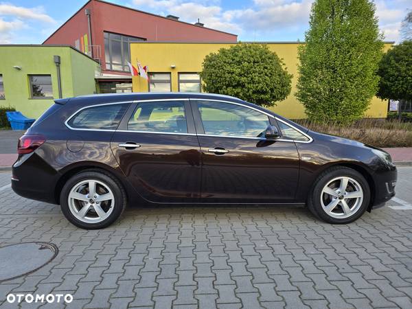 Opel Astra 1.7 CDTI DPF Color Edition - 9