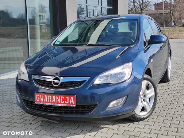 Opel Astra 1.6 Design Edition - 1