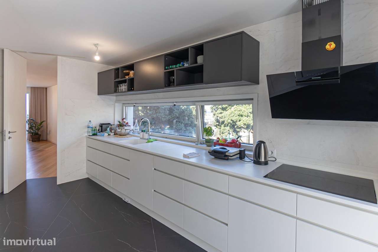 Moradia T3, em Leça da Palmeira na 1ª Linha de Mar-30