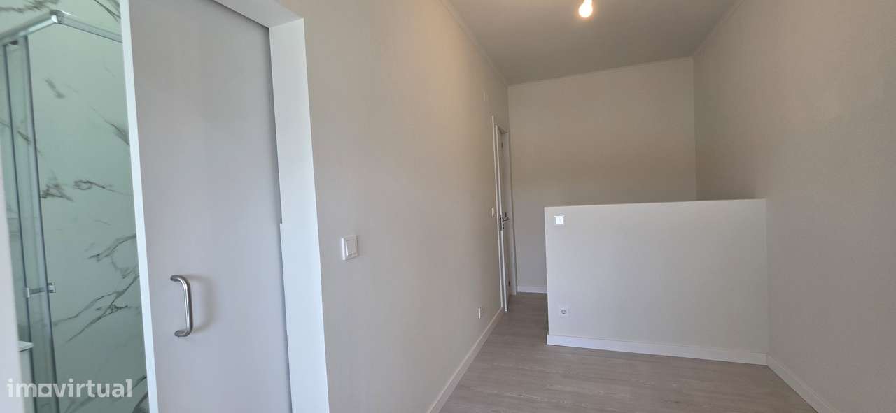 Apartamento T2 Remodelado em Lisboa - Oportunidade Imperdível!-9