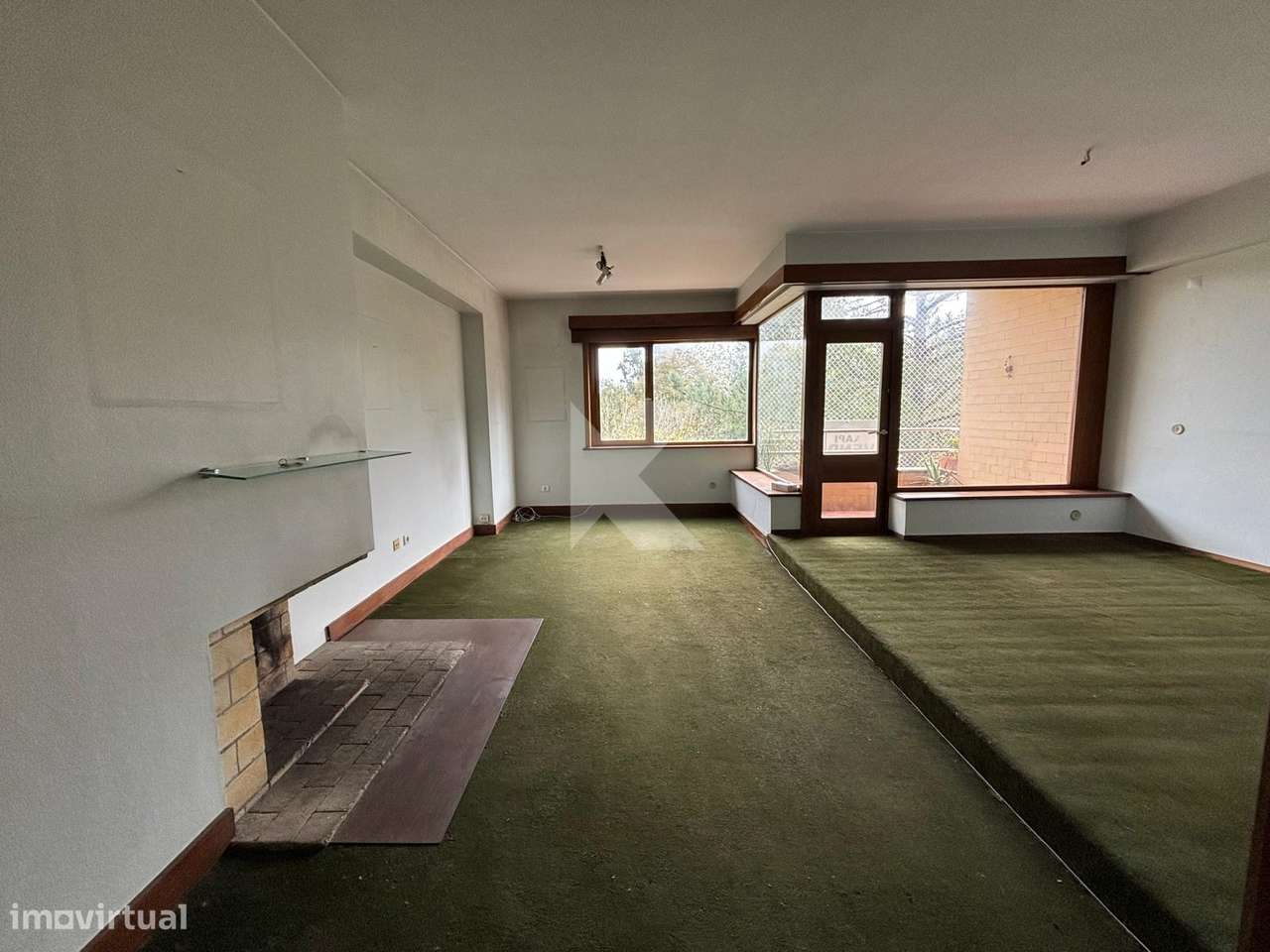 Apartamento T4 com garagem junto ao Rio Douro-23