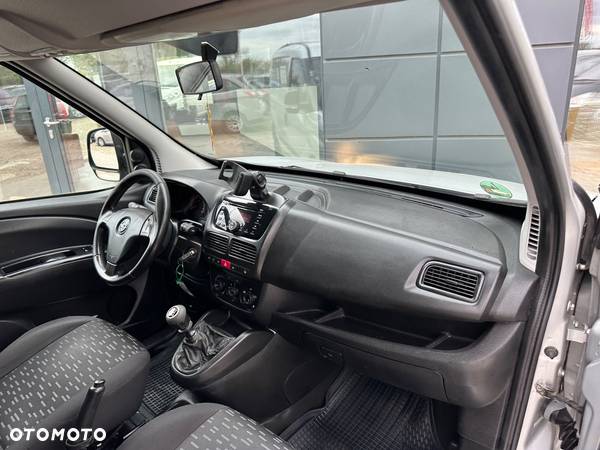 Opel Combo 1.6 Diesel Klimatyzacja Elektryczne Szyby Tempomat Radio CD Opłacony - 23