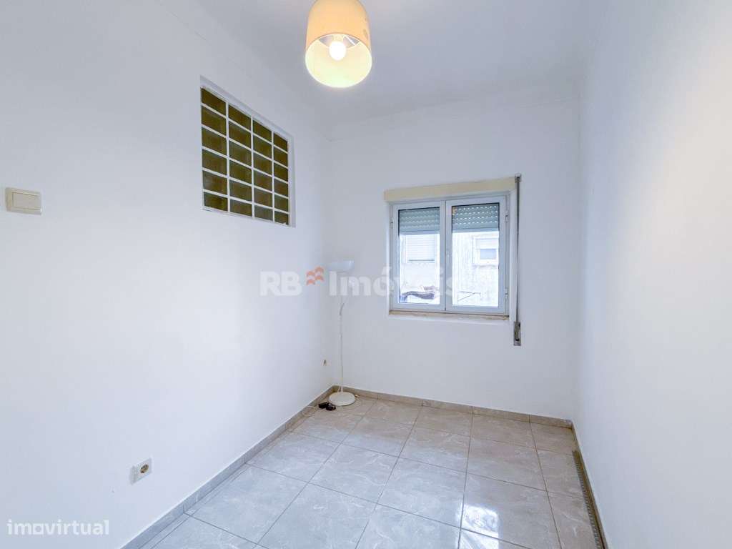 Apartamento T3 remodelado no centro de Abrantes-9