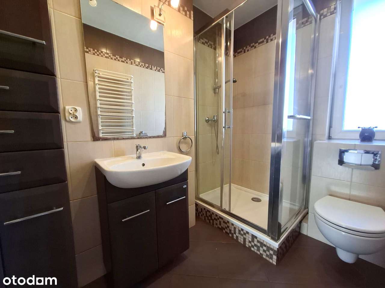 Uwaga! Nowa cena! Atrakcyjne mieszkanie w odnowionej kamienicy.-8