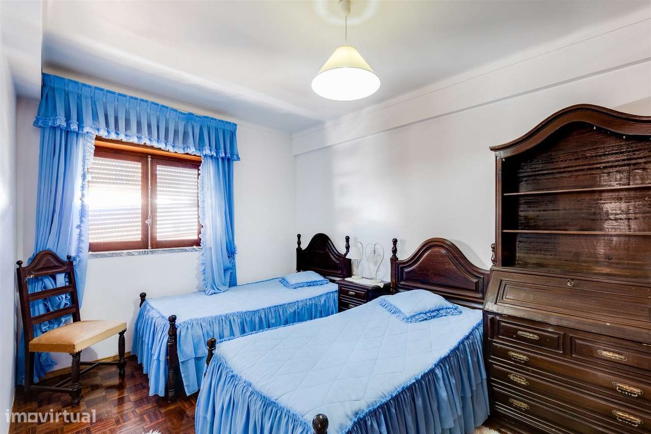 Apartamento T2 com Terraço e Garagem | Praia da Nazaré-18