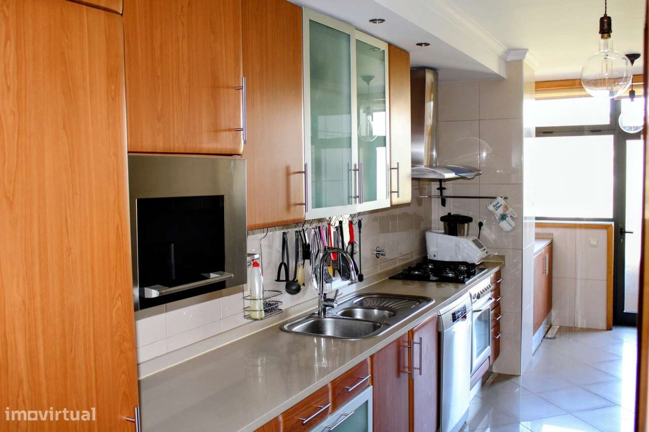 Apartamento T3 com elevador e garagem fechada em V. N. de Famalicão - Grande imagem: 4/13