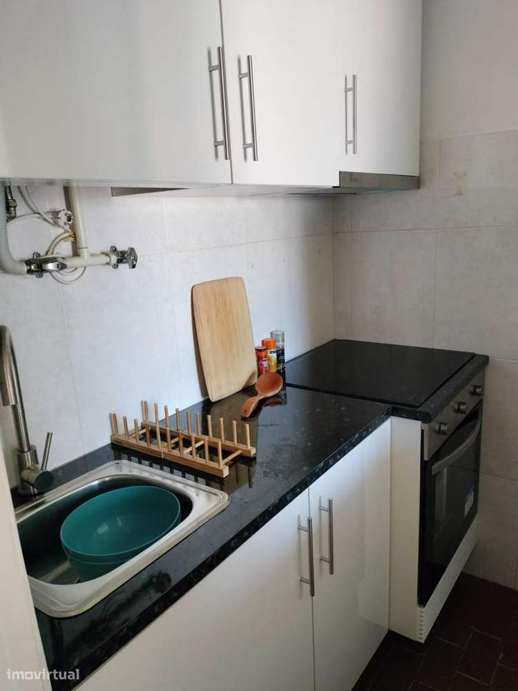 Apartamento T1 com varanda e vista cidade - Grande imagem: 4/9