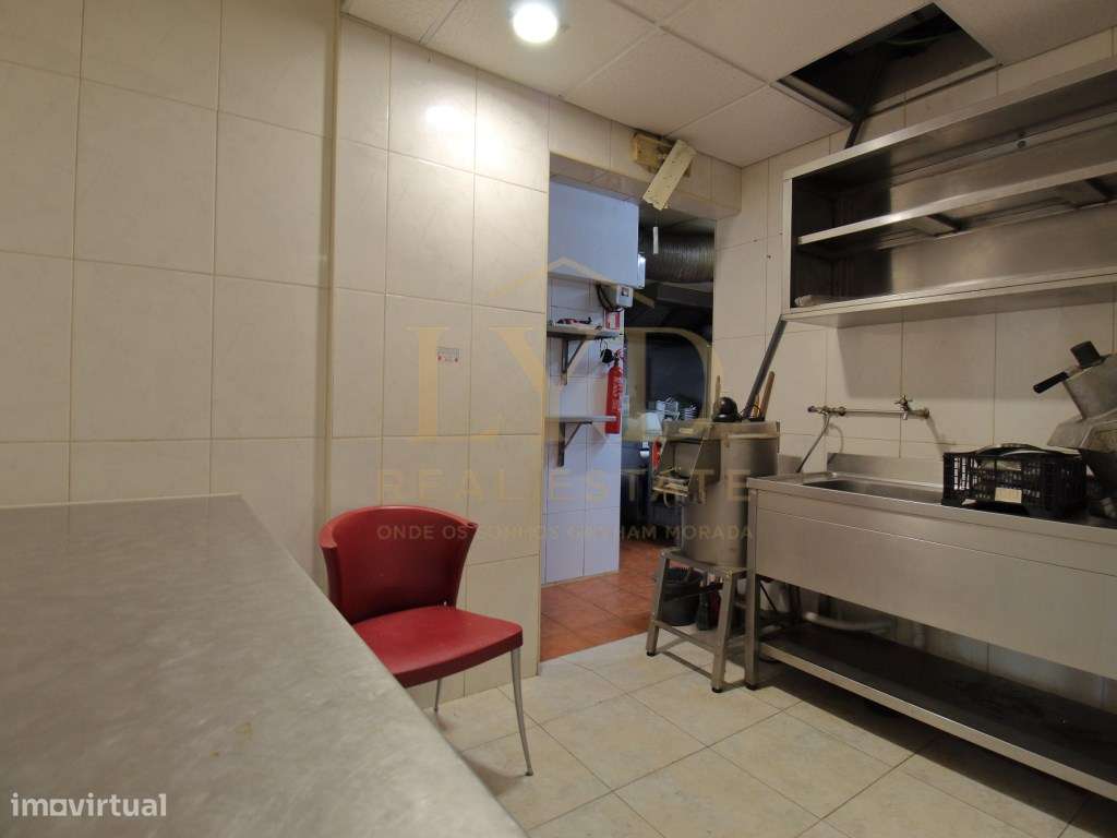 Restaurante pronto a Funcionar para Trespasse-10