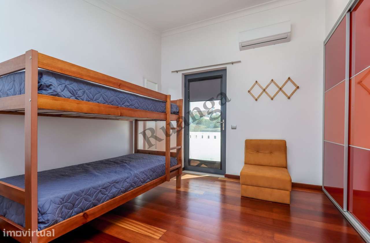 Excelente Moradia  para venda na Aldeia de Santo André-25