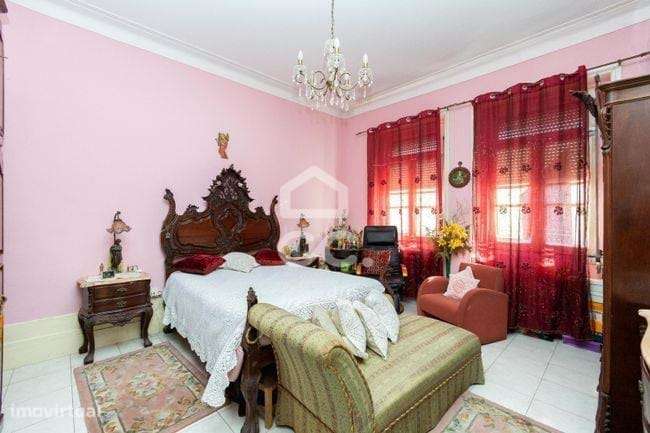 Moradia T6 na Praça Velásquez - Porto-8