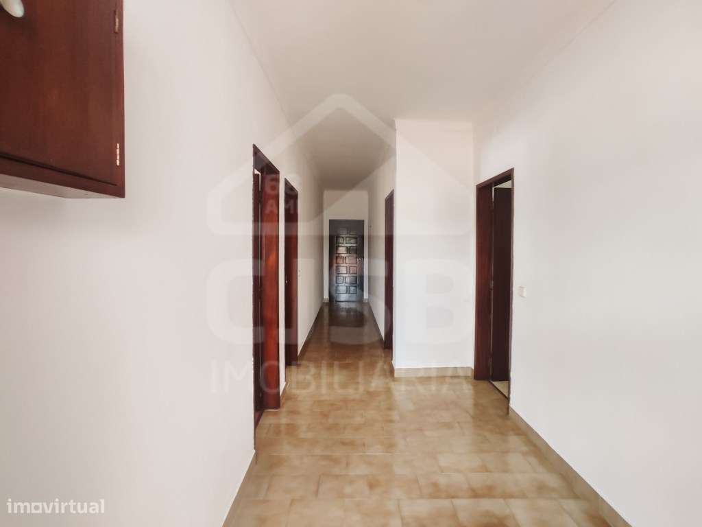 Moradia à Venda em Coruche - Valor Negociável-16