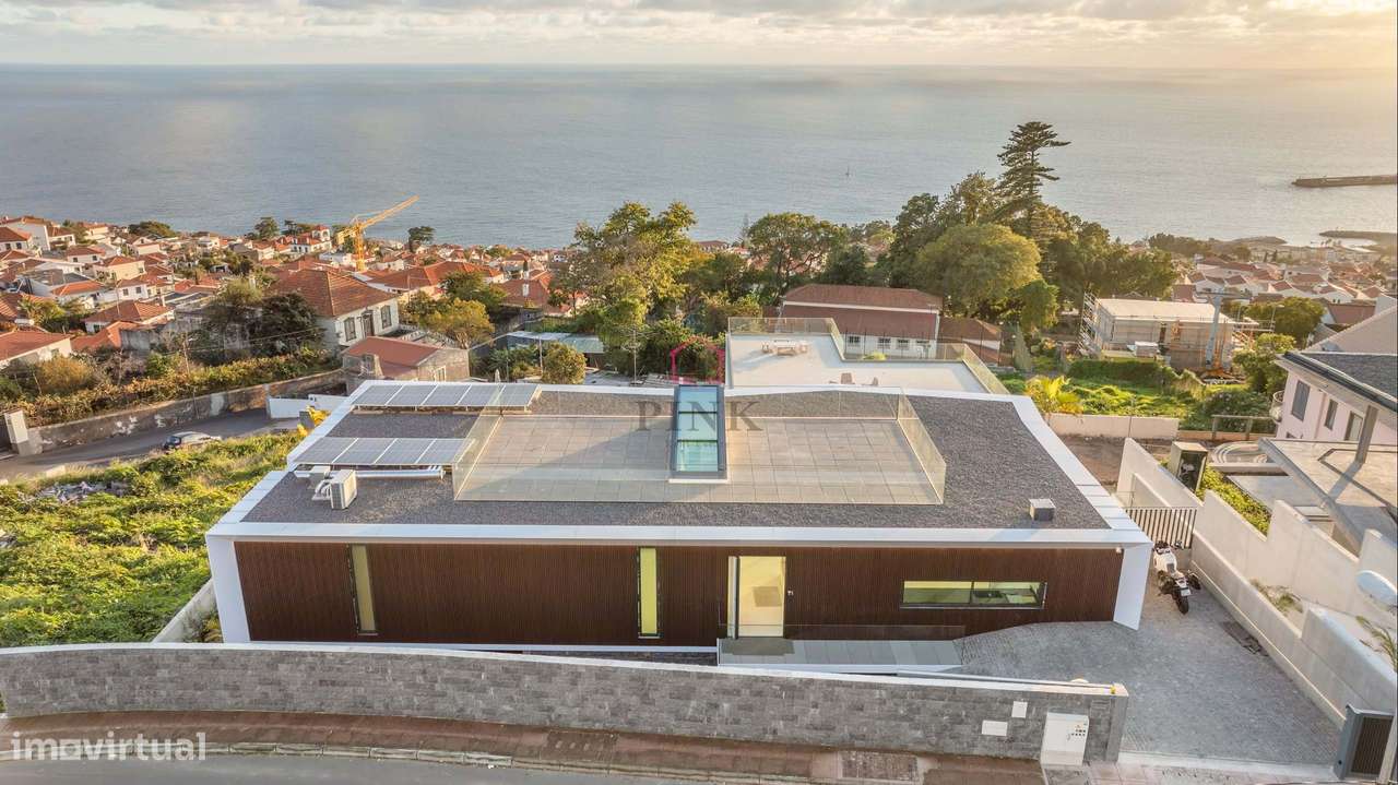 Moradia de Luxo com Piscina - T4 no Funchal-12