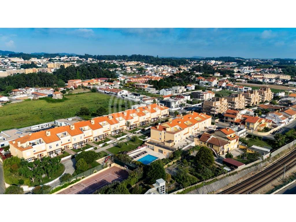 Moradia T4 em condomínio em Gulpilhares Porto-34