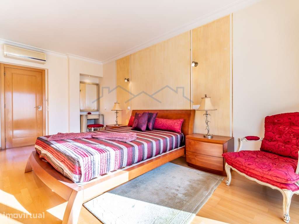 Moradia T5 de Luxo + Apartamento T3 - Lagoa-20